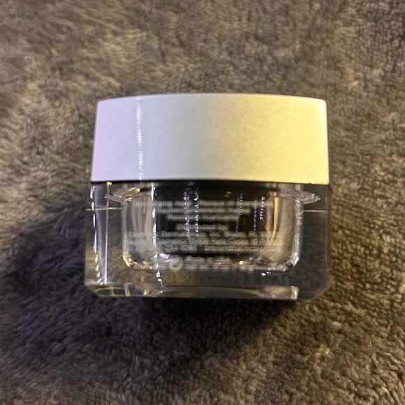 DR. BRANDT MAGNETIGHT AGE-DEFIER SKIN RECHARGING MAGNET MASK 0.6 OZ New! - Picture 2 of 4